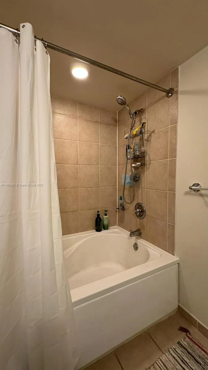 Turnberry on the Green #2106 image #16