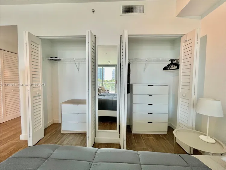 Le Parc at Brickell #511 image #9