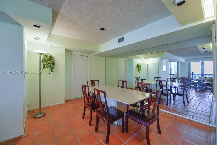 Towers of Key Biscayne #A1104 image #10