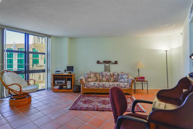 Towers of Key Biscayne #A1104 image #17