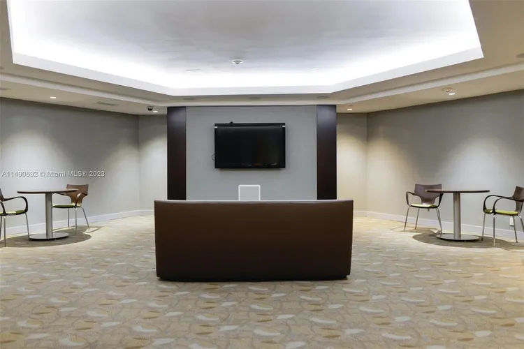 Towers of Key Biscayne #A1104 image #27