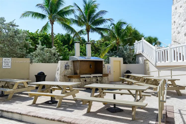 Towers of Key Biscayne #A1104 image #34