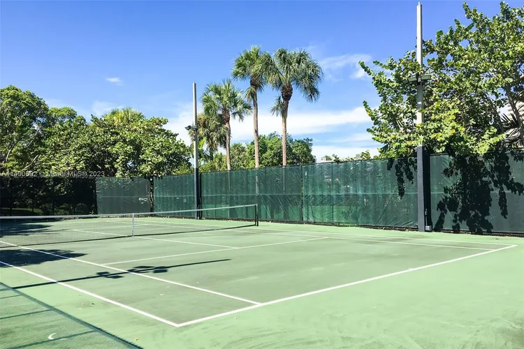 Towers of Key Biscayne #A1104 image #39