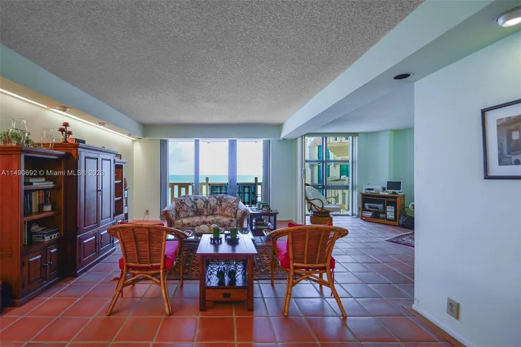 Towers of Key Biscayne #A1104 image #7