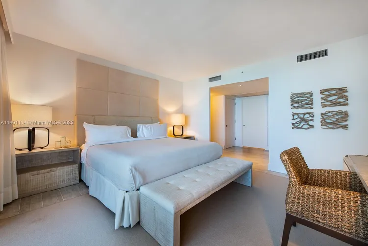 1 Hotel & Homes #1222 image #12