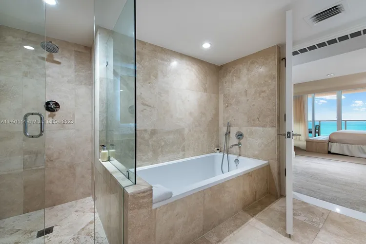 1 Hotel & Homes #1222 image #9