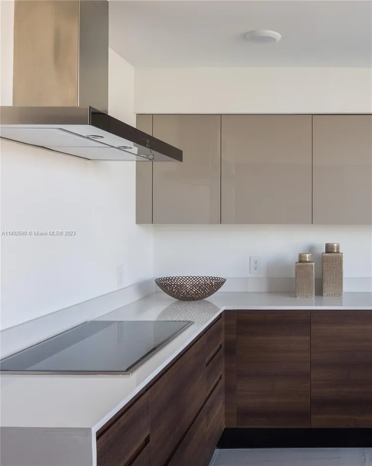 The Ivory #901 image #14