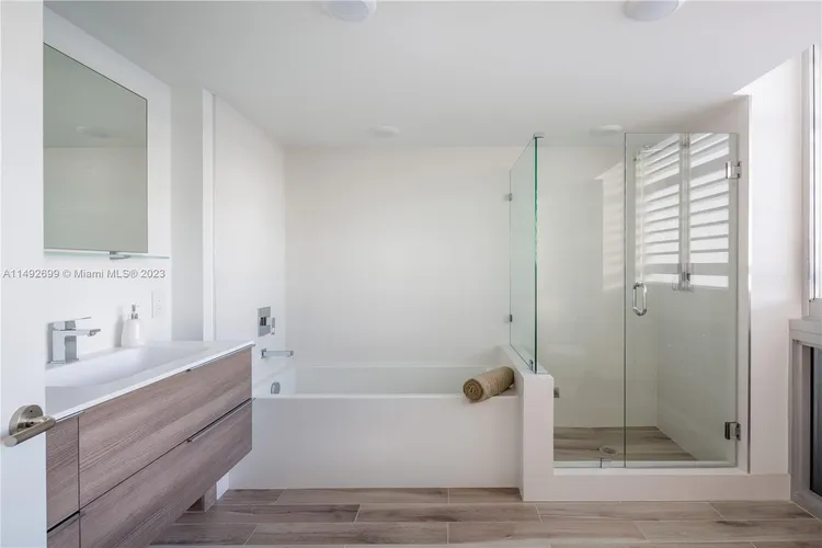 The Ivory #901 image #26