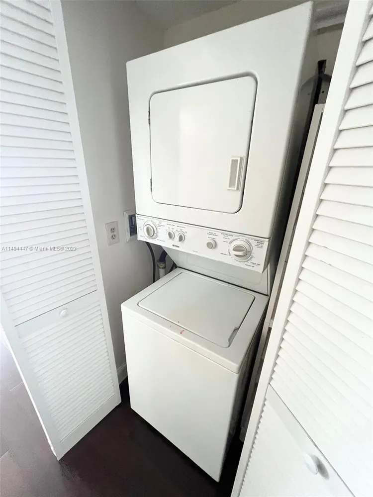 Bayshore Place #804B image #16