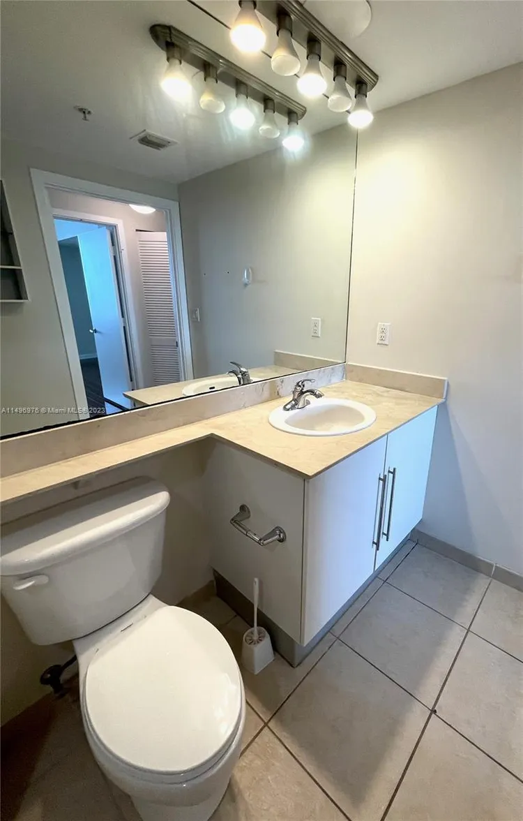 One Miami #2218 image #8