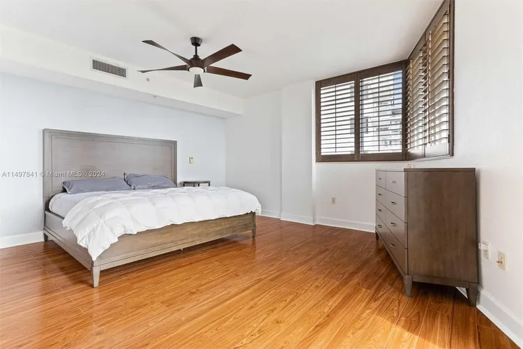 Radius #723 image #13