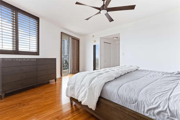 Radius #723 image #15