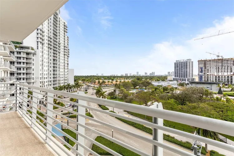 Radius #723 image #17