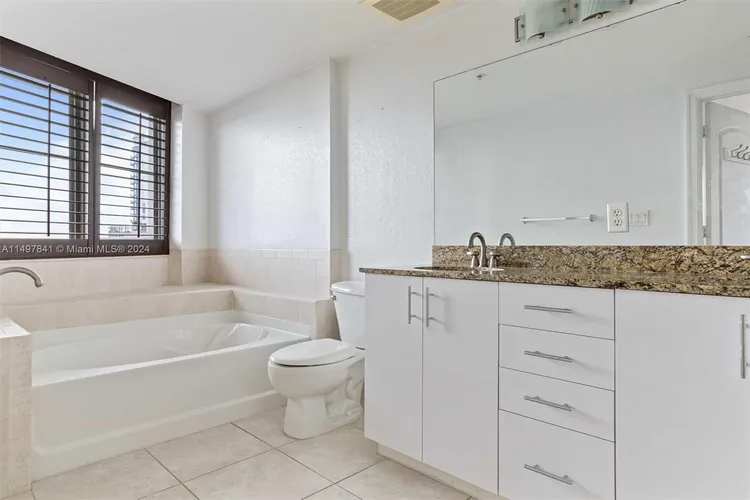 Radius #723 image #19