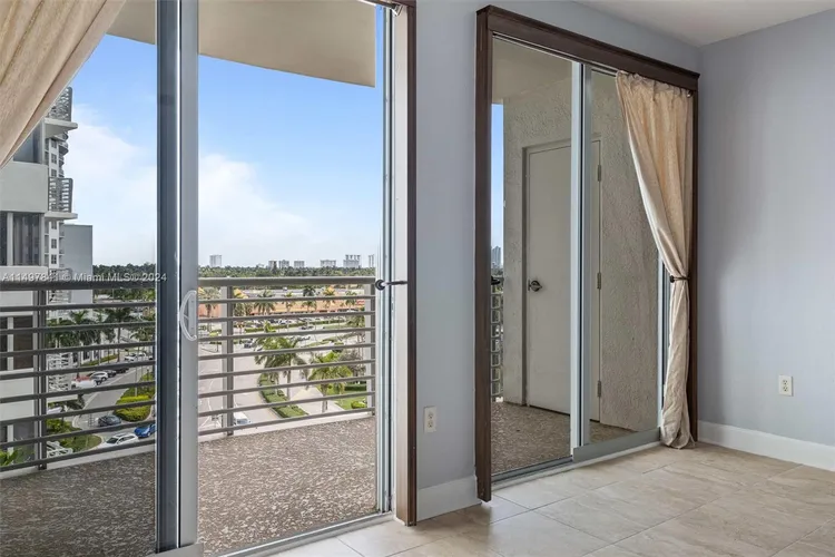 Radius #723 image #6