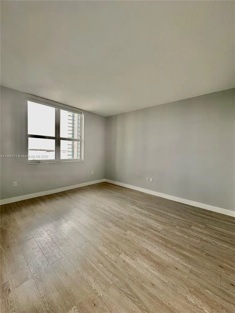 Solaris at Brickell #1509 image #10