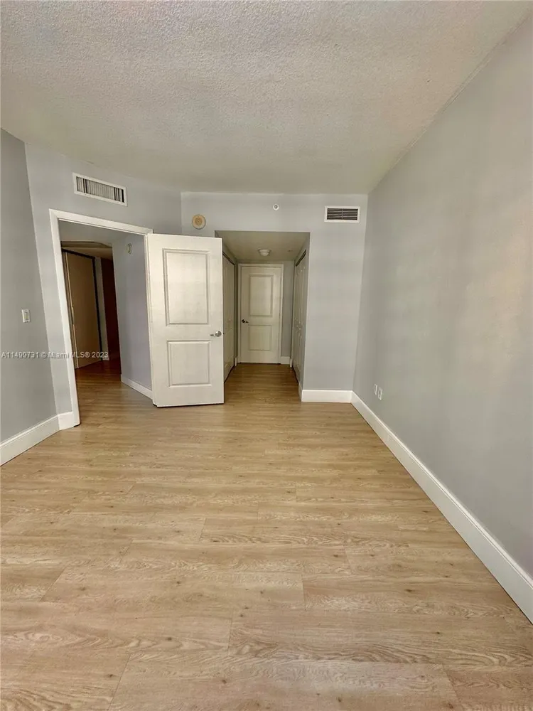 Solaris at Brickell #1509 image #13