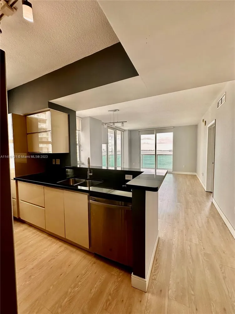 Solaris at Brickell #1509 image #8