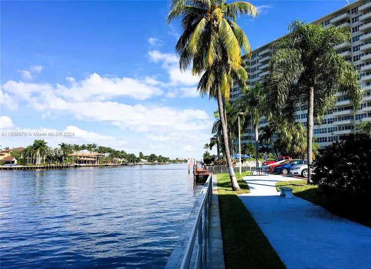 Coral Ridge Towers #1516 image #10