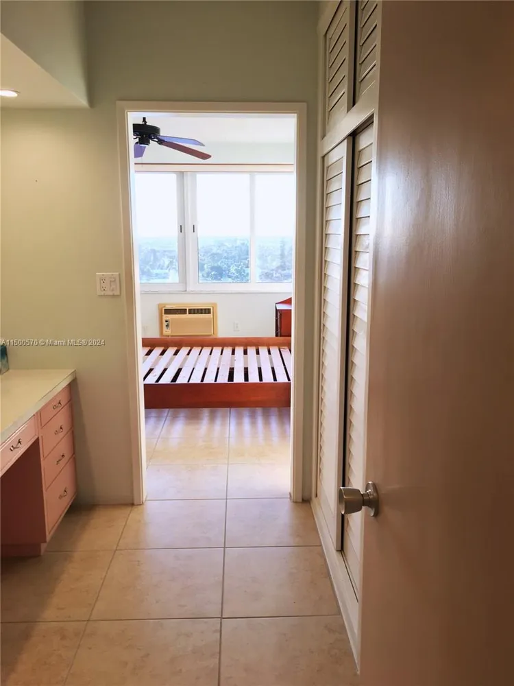 Coral Ridge Towers #1516 image #14