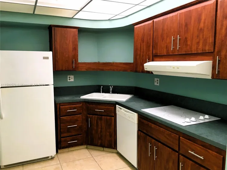 Coral Ridge Towers #1516 image #18