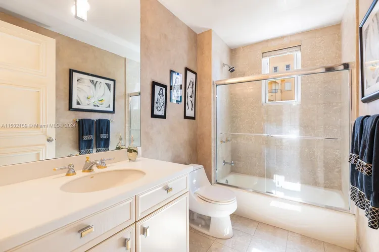 Padua Condo Deering Bay #237 image #18