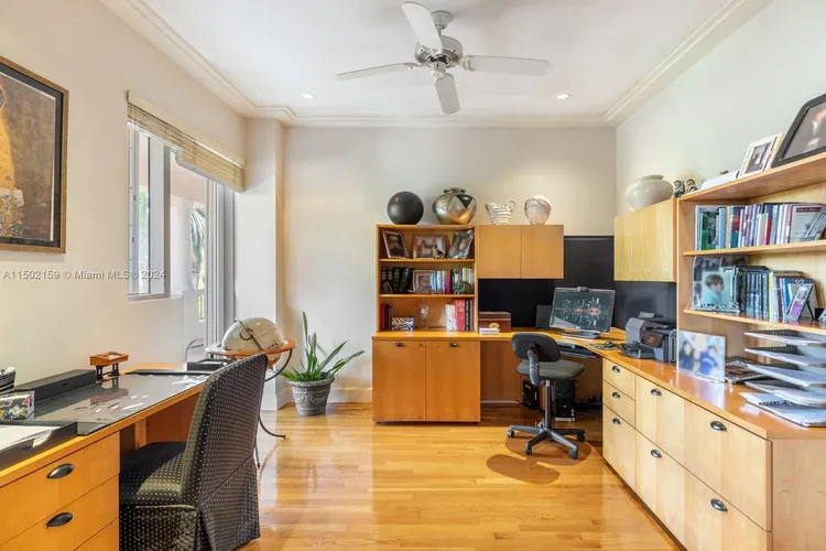 Padua Condo Deering Bay #237 image #24