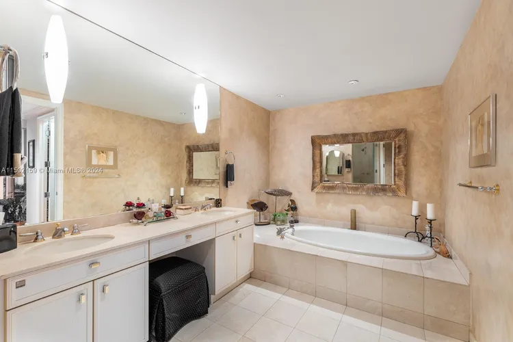 Padua Condo Deering Bay #237 image #25