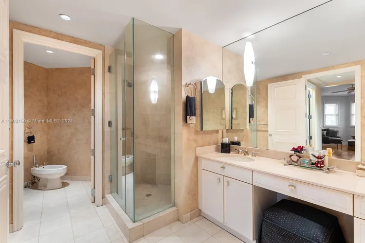 Padua Condo Deering Bay #237 image #26