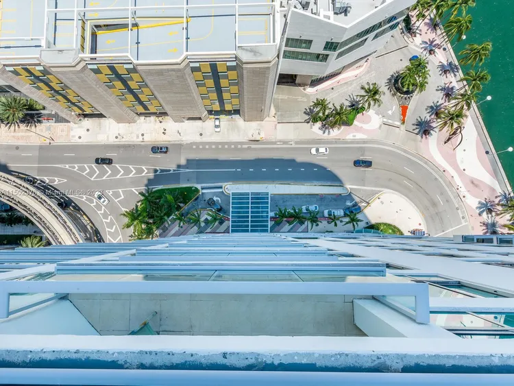 Met1 #T-2114 image #23