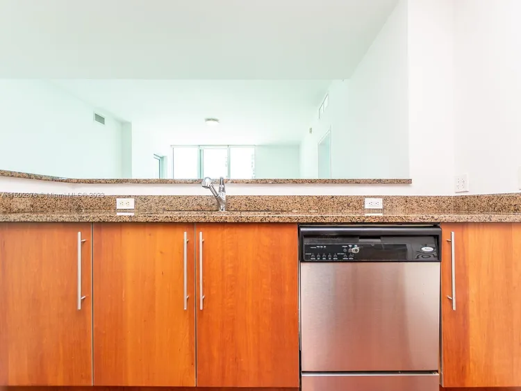 Met1 #T-2114 image #27