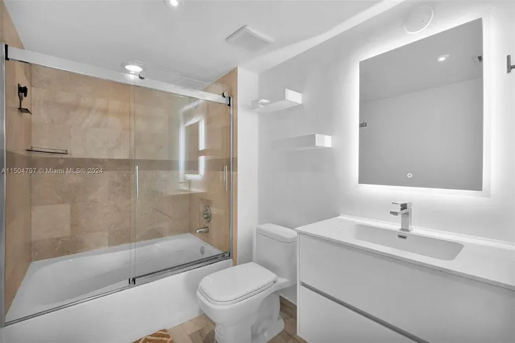 The Mark #3103 image #15