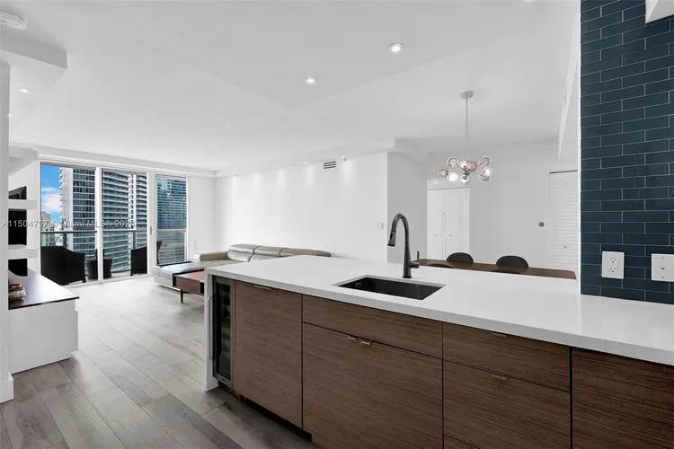 The Mark #3103 image #7