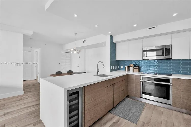 The Mark #3103 image #9