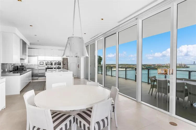 Apogee #1104 image #15