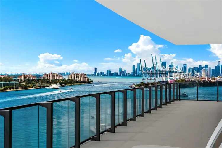 Apogee #1104 image #28