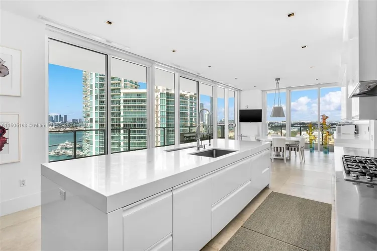 Apogee #1104 image #31