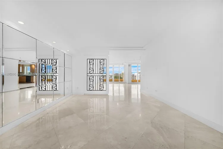 Ocean Club - Ocean Tower Two #905 image #7