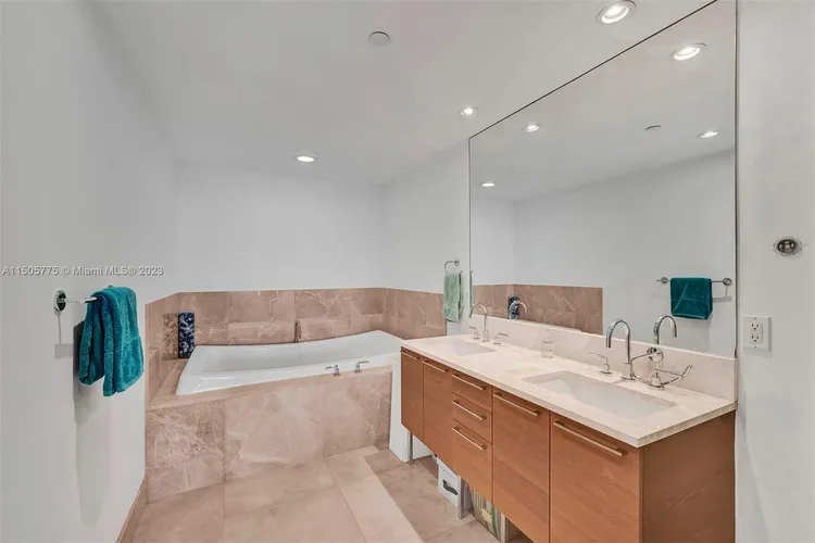 Jade Beach #3007 image #16