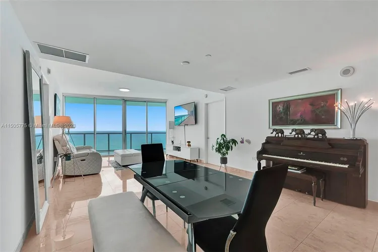 Jade Beach #3007 image #8