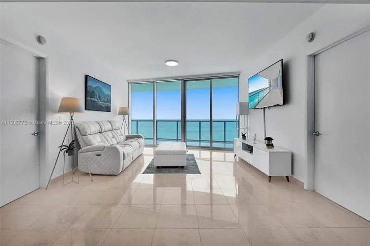 Jade Beach #3007 image #9