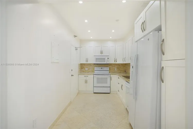 The Plaza of Bal Harbour #PH20 image #11