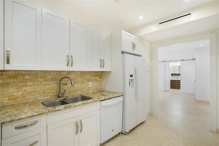 The Plaza of Bal Harbour #PH20 image #14