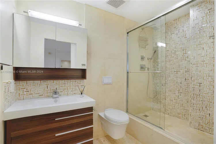 The Plaza of Bal Harbour #PH20 image #24