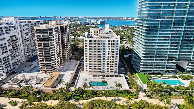The Plaza of Bal Harbour #PH20 image #36