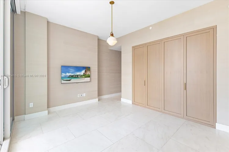 Jade Signature #4605 image #24