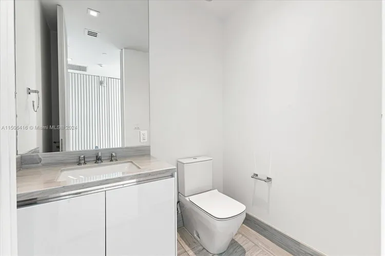 Jade Signature #4605 image #9