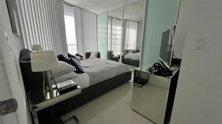 Icon Brickell II #4308 image #23