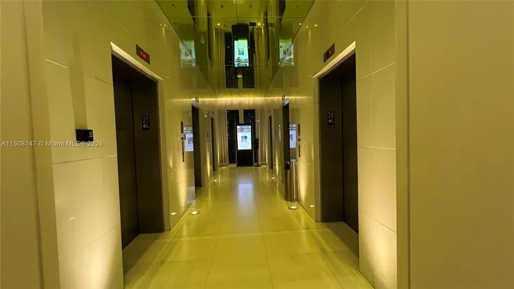 Icon Brickell II #4308 image #8