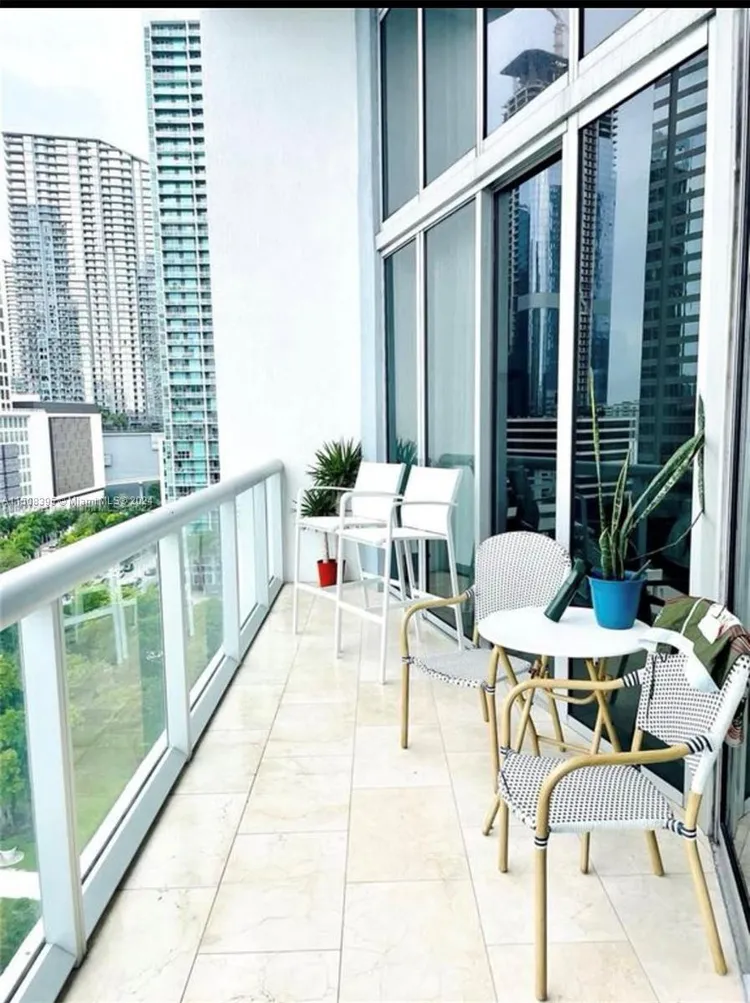 Icon Brickell II #1407 image #11